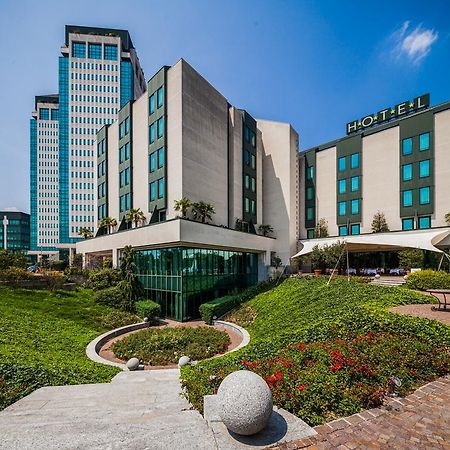Cosmo Hotel Torri Vimercate Bagian luar foto